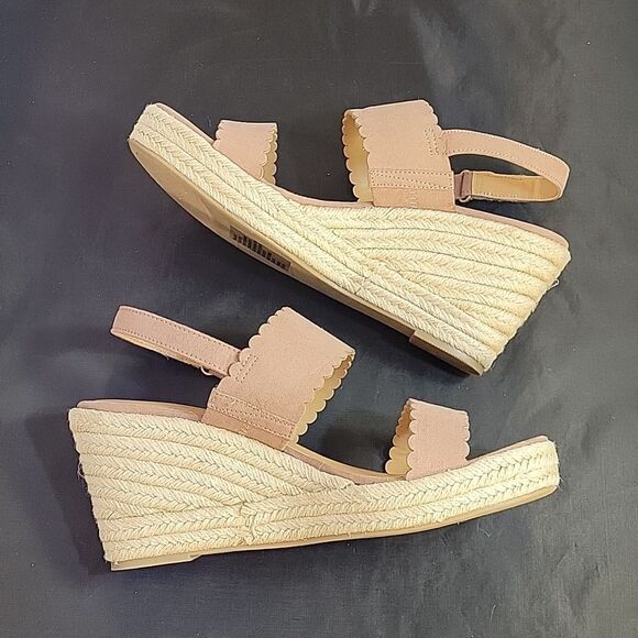 BRAND NEW LC LAUREN CONRAD CACTUS FLOWER WOMEN'S WEDGE SANDALS - Picture 8 of 16